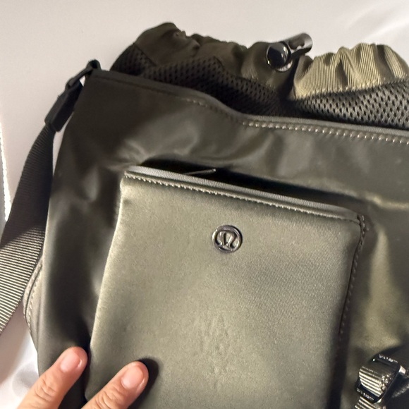 Lululemon Olive Green Crossbody bucket Bag - Picture 10 of 10